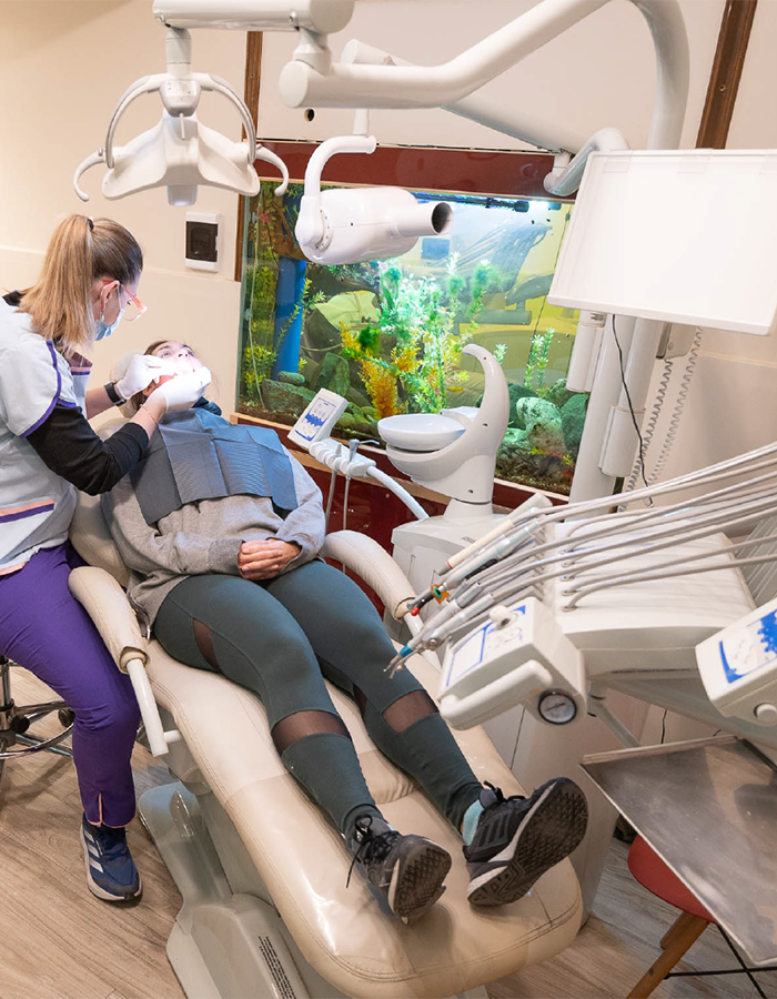 Implantología, Rehabilitación dental, Limpieza dental, Operatoria dental, Endodoncia mecanizada, Ortopedia y ortodoncia, Estética dental en Bahía Blanca - Consultorio odontológico privado.