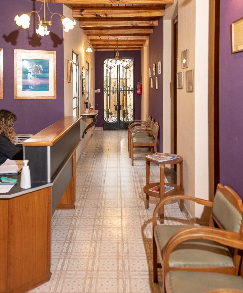 Implantología, Rehabilitación dental, Limpieza dental, Operatoria dental, Endodoncia mecanizada, Ortopedia y ortodoncia, Estética dental en Bahía Blanca - Consultorio odontológico privado.
