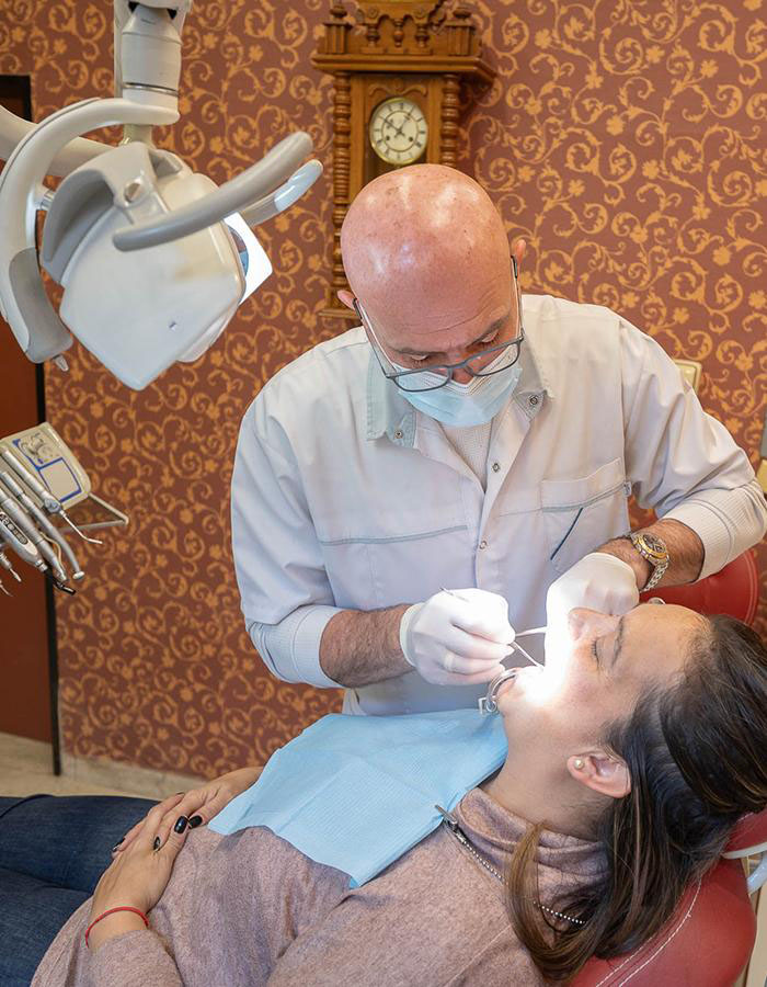 venier-odontologia-dentista-bahia-blanca-dentistas-zona-caries-ortodoncia-bruxismo-fluorosis-implantes-coronarios-corona-clinica-odontologica-consultorio-bruxismo-placas-coronas-0001